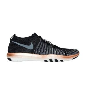 Nike Free Transform Flyknit Sneakers